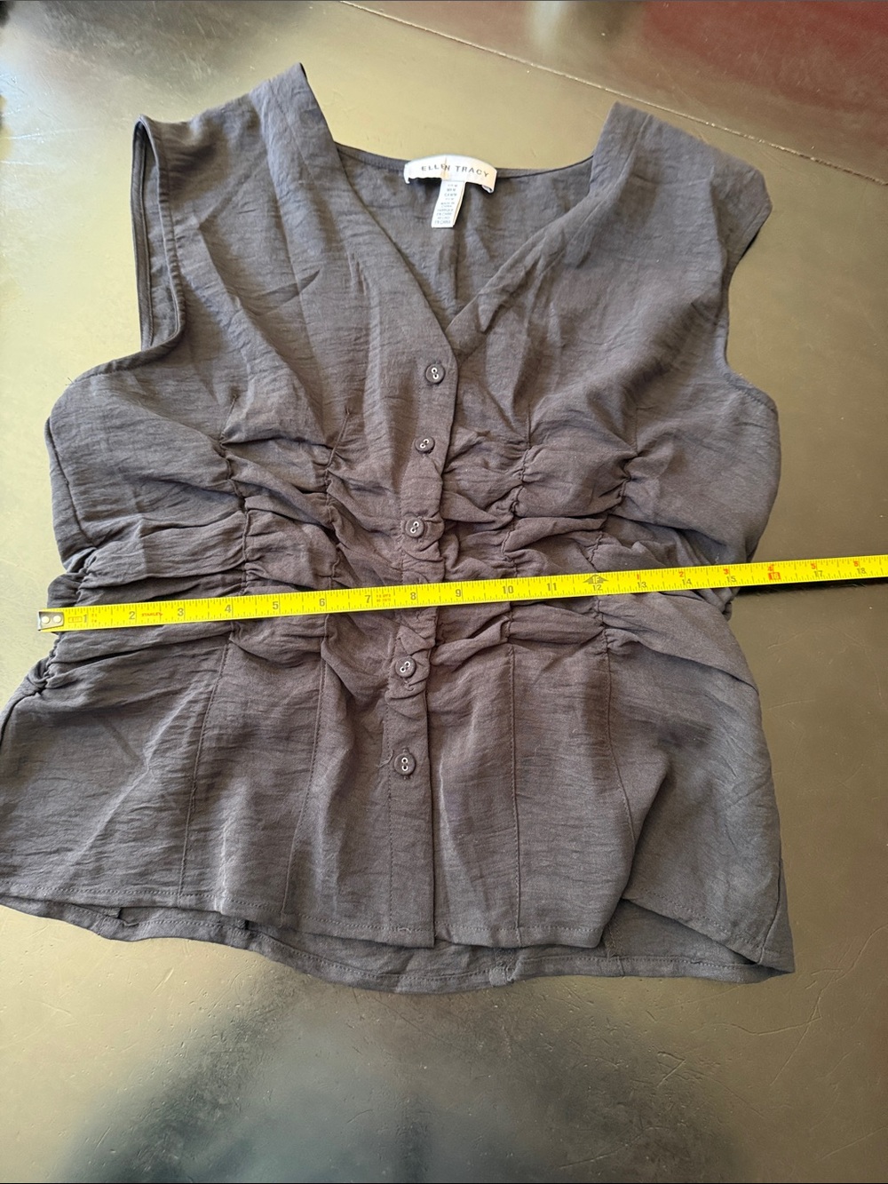 Ellen Tracy Black Sleeveless V-Neck Ruched Button Blouse - Picture 7 of 9